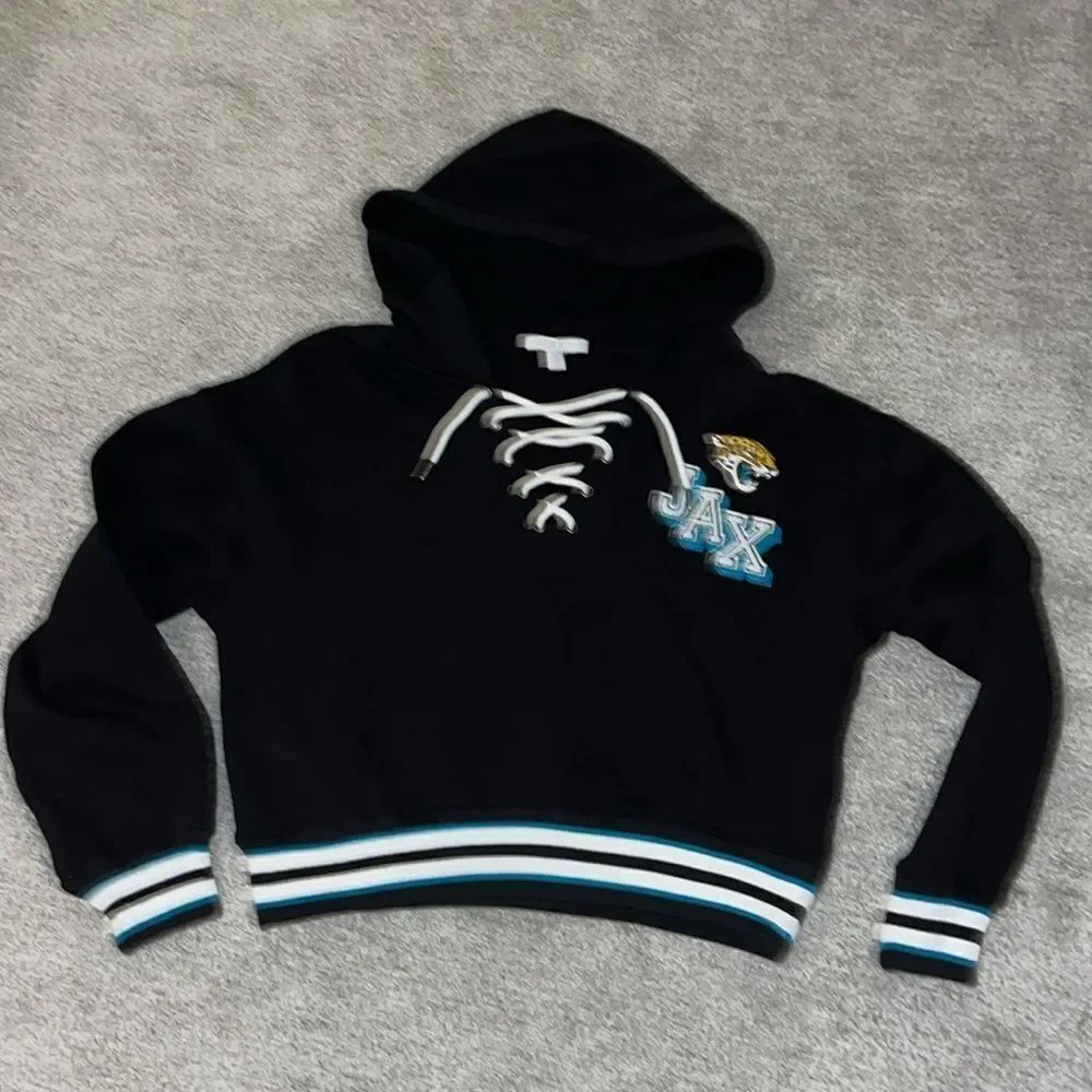 Black Laced Women’s 95 Jacksonville Jaguars hooded sweatshirt hoodie pullover S
